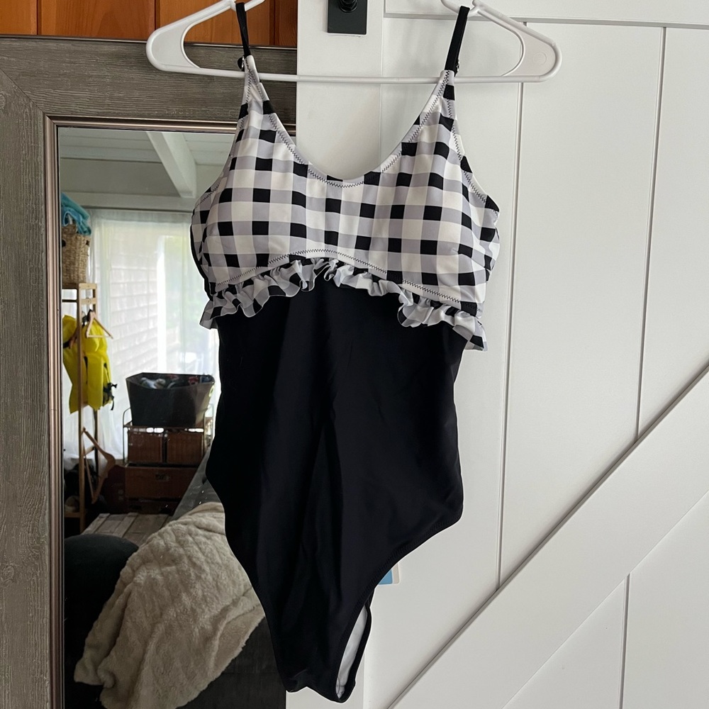 Black checkered XL swim suit